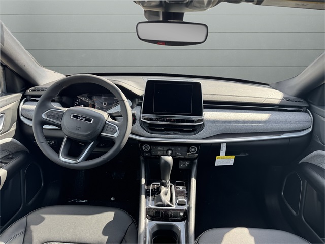 2025 Jeep Compass Latitude photo 12