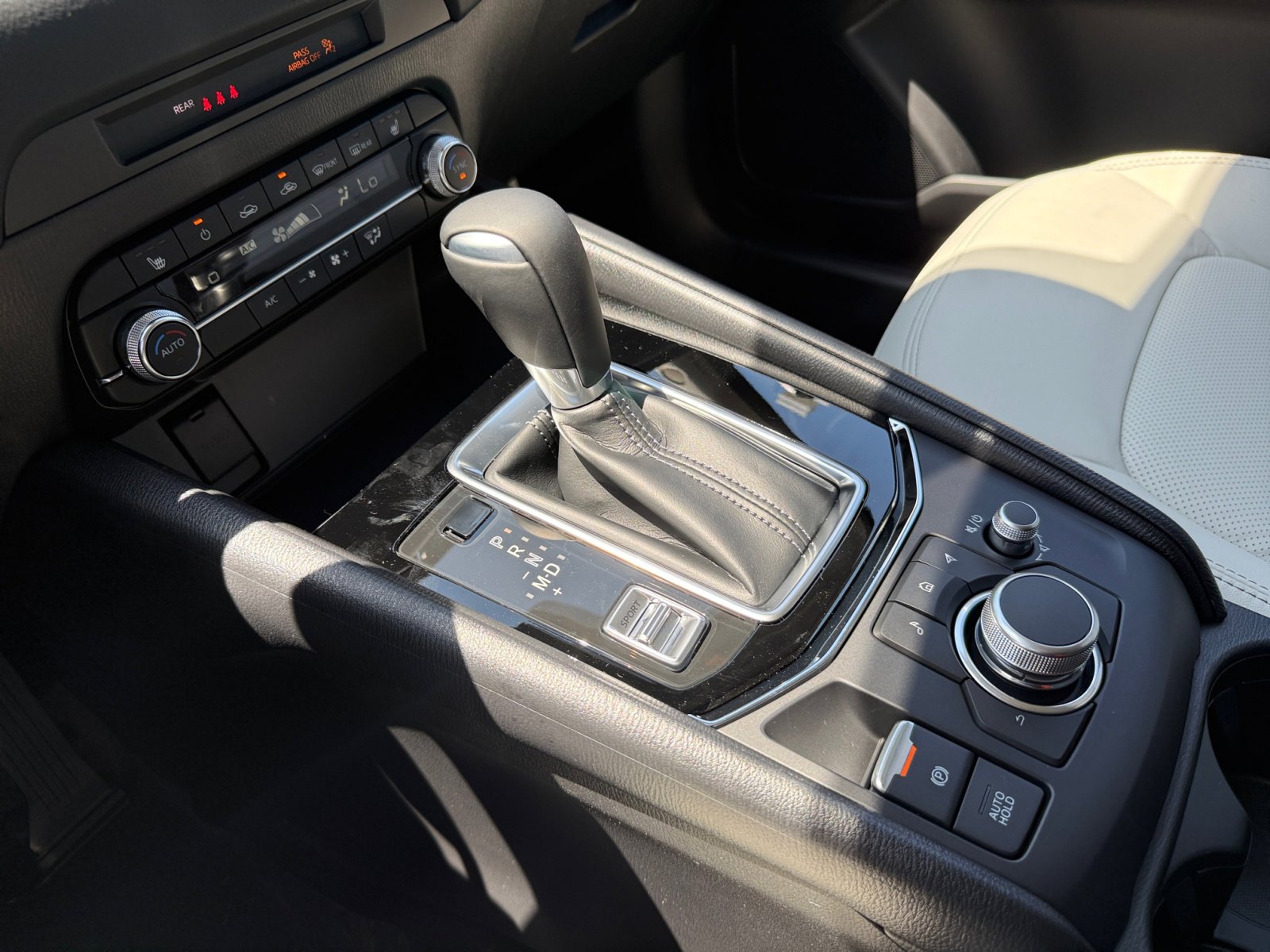 2025 Mazda CX-5 2.5 S Preferred photo 13