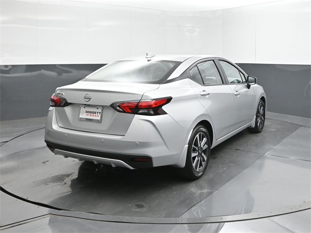 2025 Nissan Versa SV photo 10