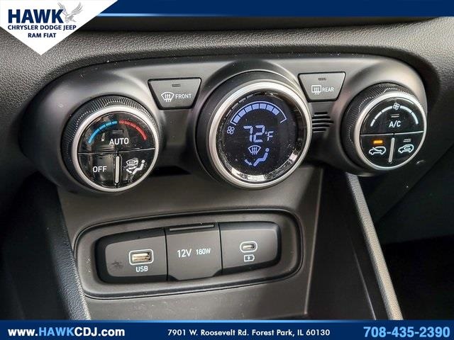 2025 HYUNDAI VENUE - Image 21