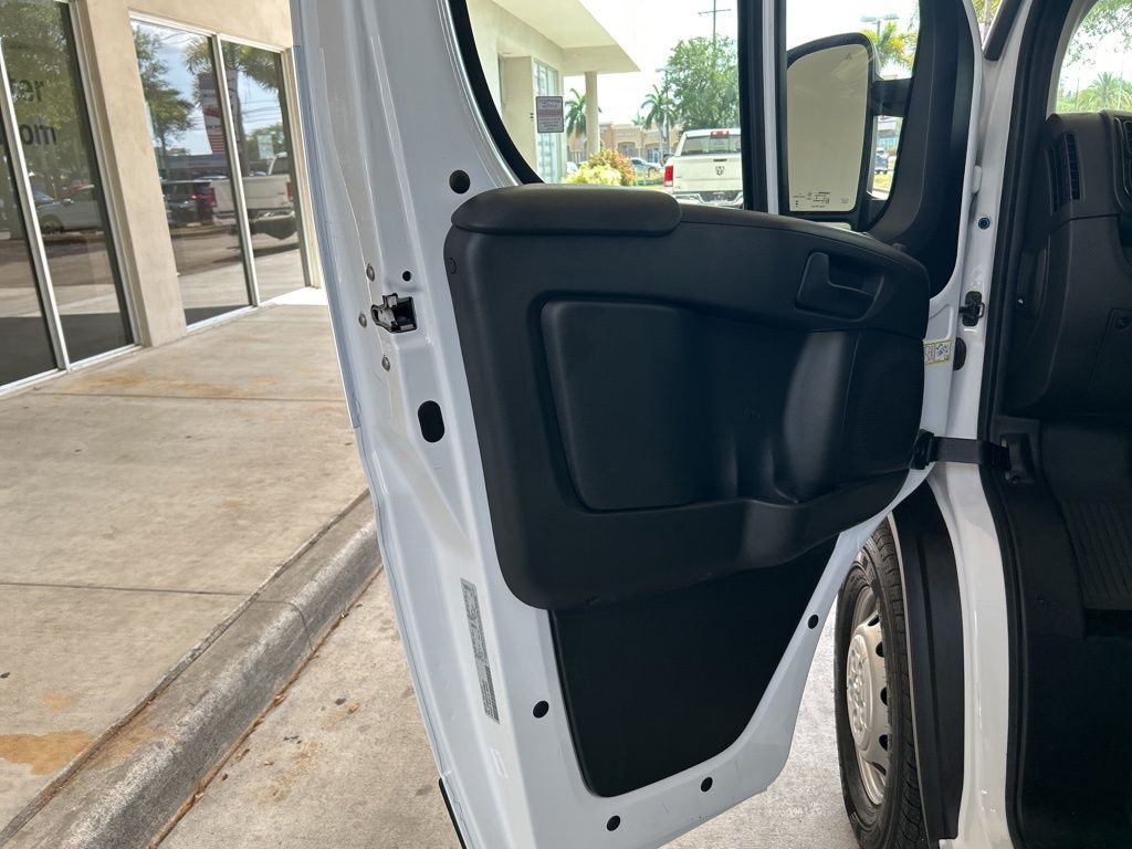 2023 Ram ProMaster 3500 Window Van photo 24