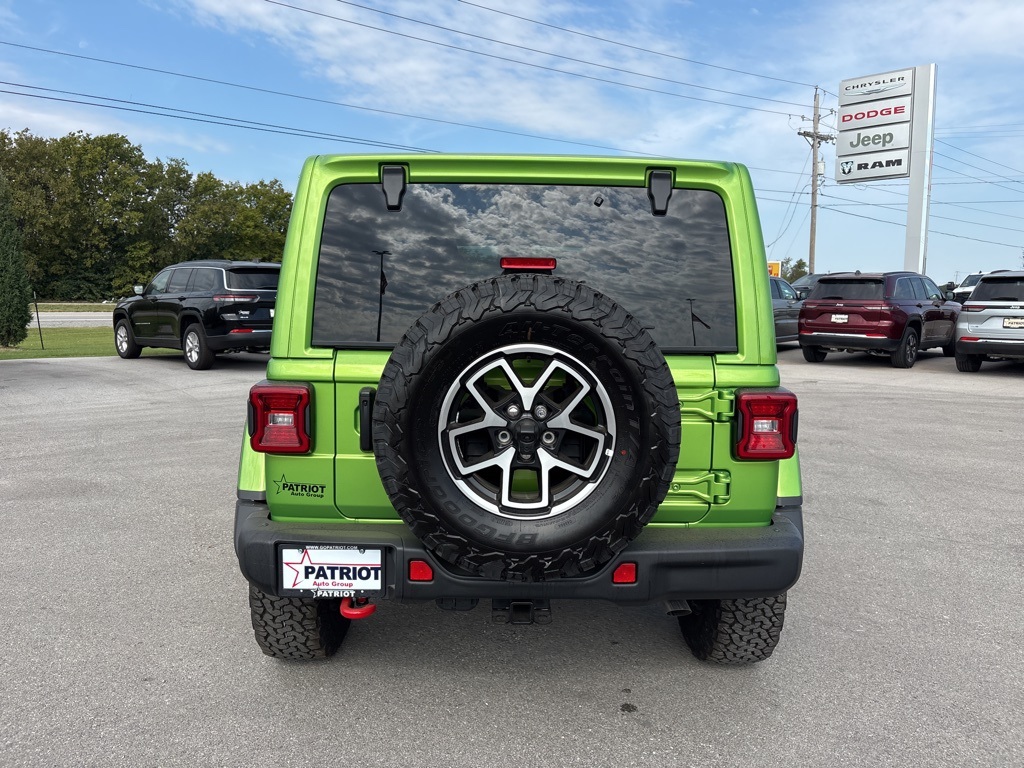 2025 Jeep Wrangler Rubicon photo 4