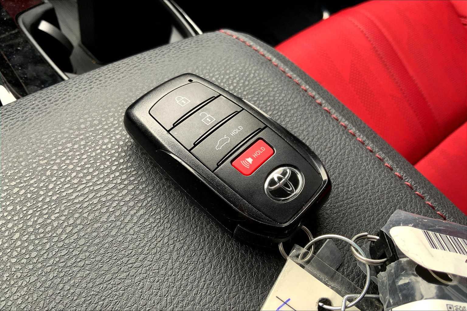 2025 Toyota Camry XSE photo 13
