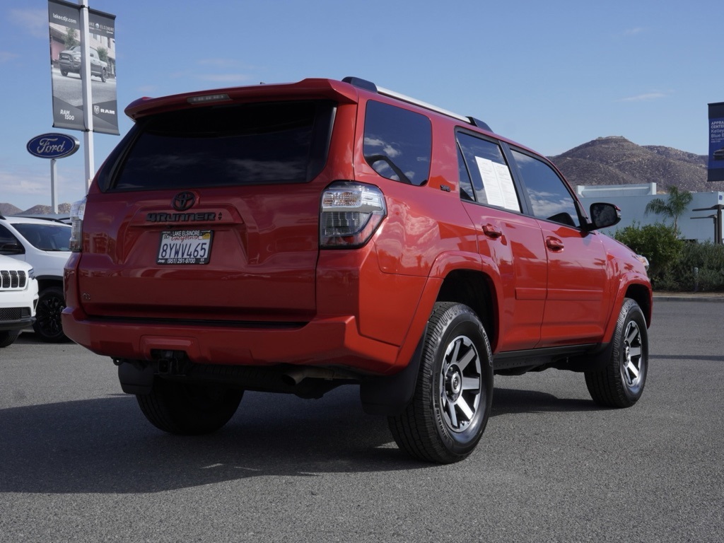 2022 Toyota 4Runner SR5 Premium photo 3