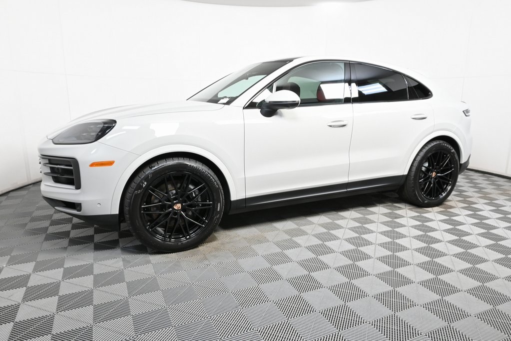 2026 Porsche Cayenne Coupe photo 2