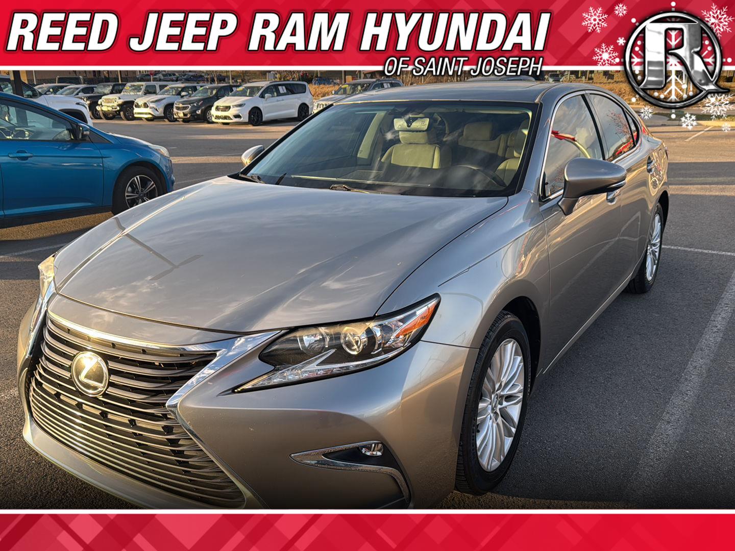 2016 Lexus ES 350's photo