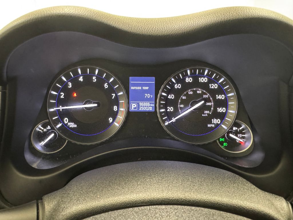 2019 Infiniti Q70 photo 19