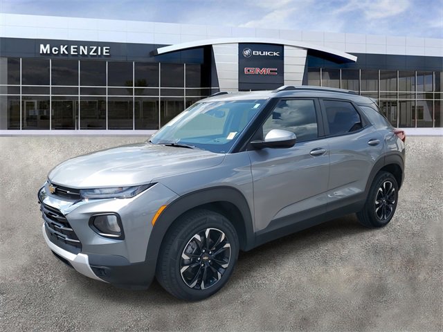 2023 Chevrolet Trailblazer LT photo 2