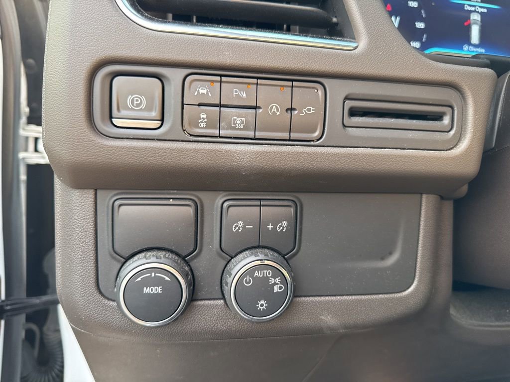 2022 Chevrolet Tahoe LT photo 17