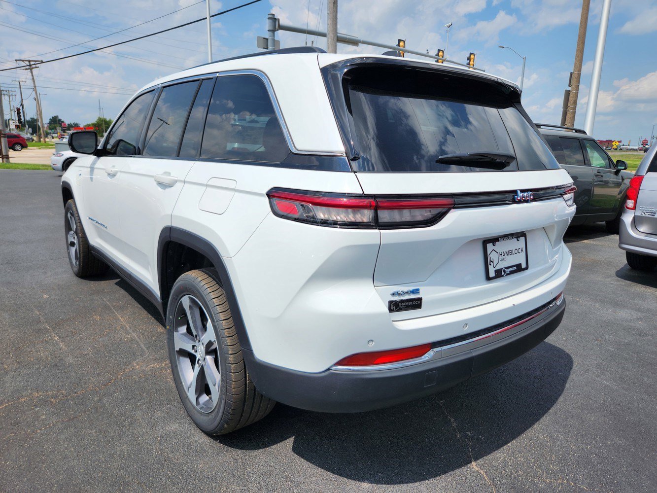 2023 Jeep Cherokee Base photo 7