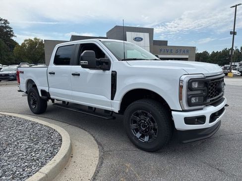 2026 Ford F-250 Super Duty XL's photo