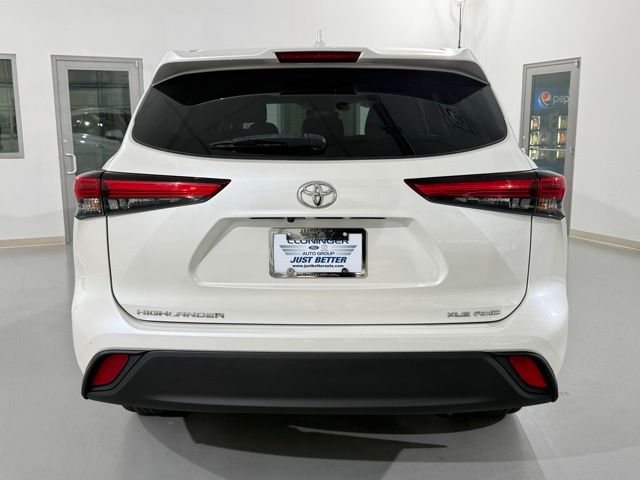 2020 Toyota Highlander XLE photo 4