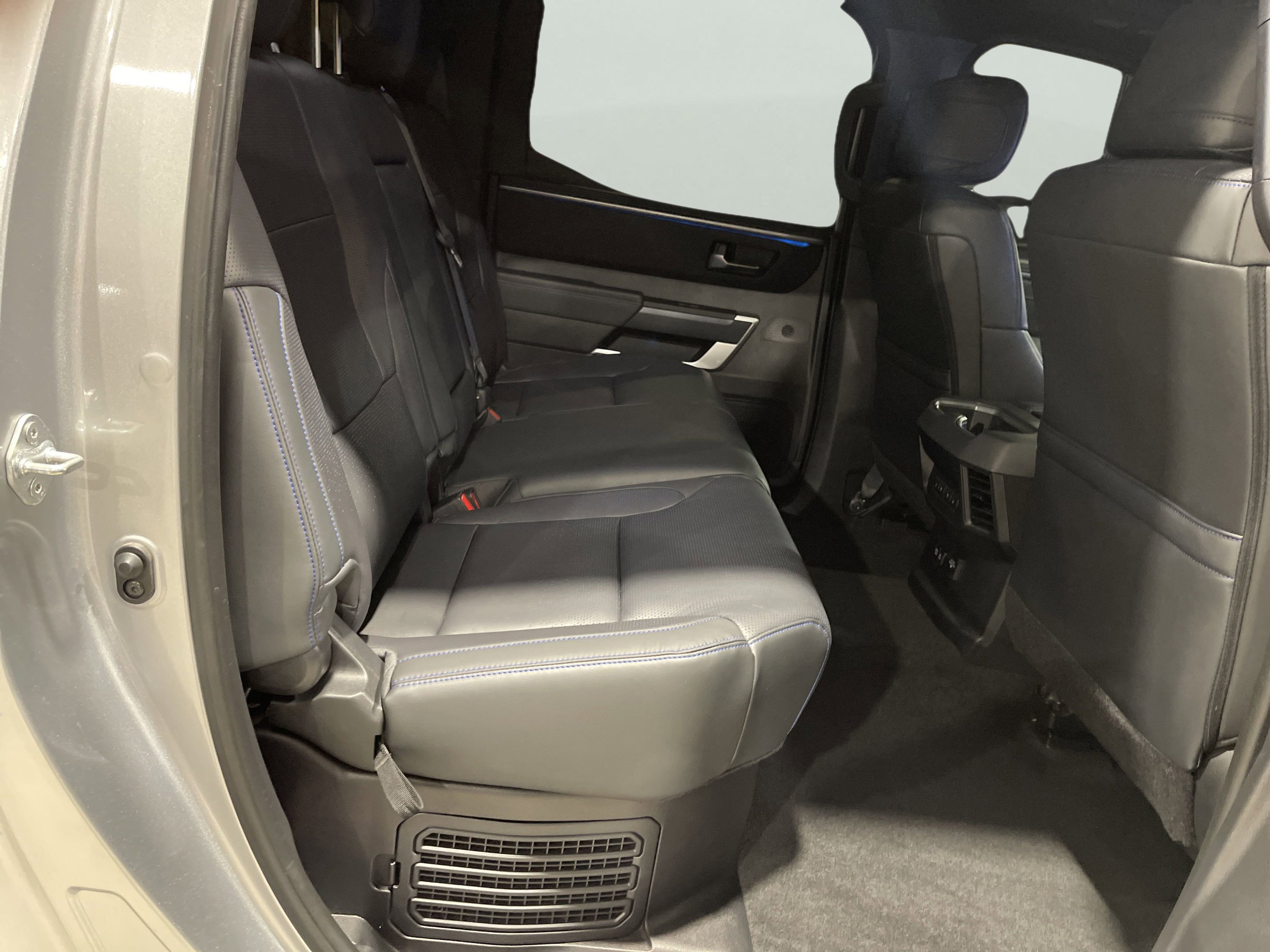 2023 Toyota Tundra Platinum photo 12