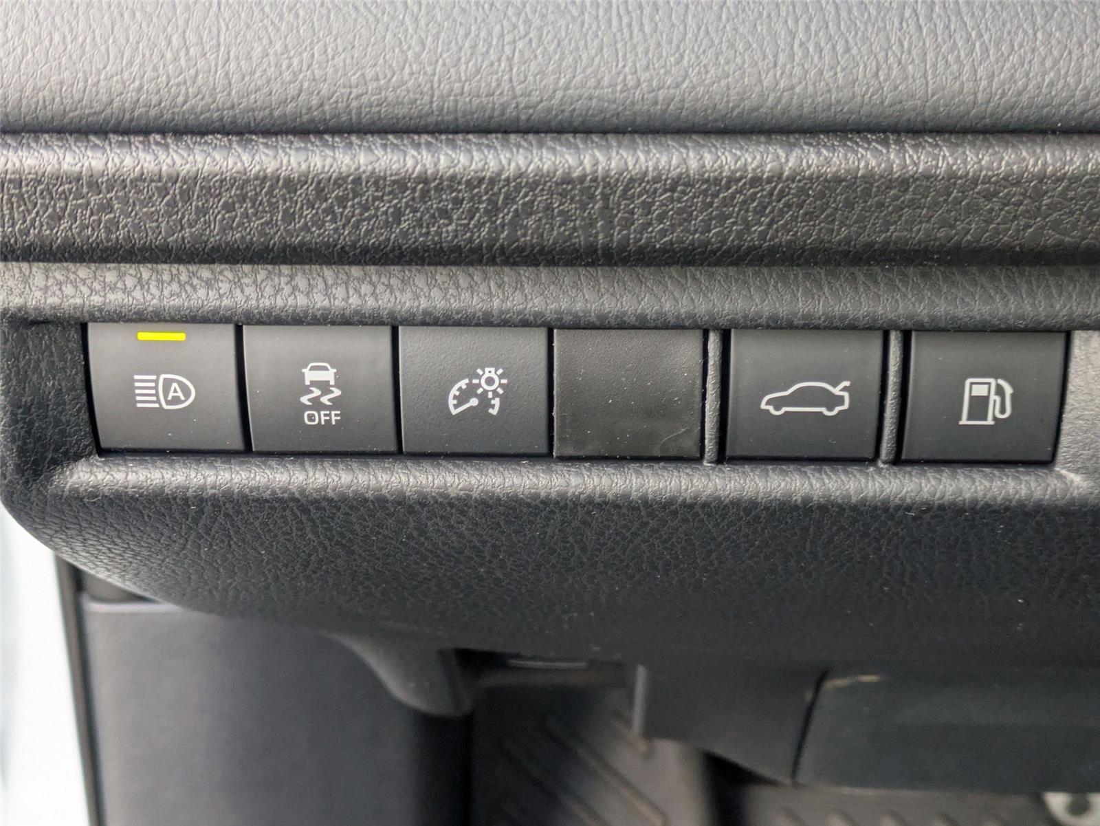 2025 Toyota Camry XSE photo 18