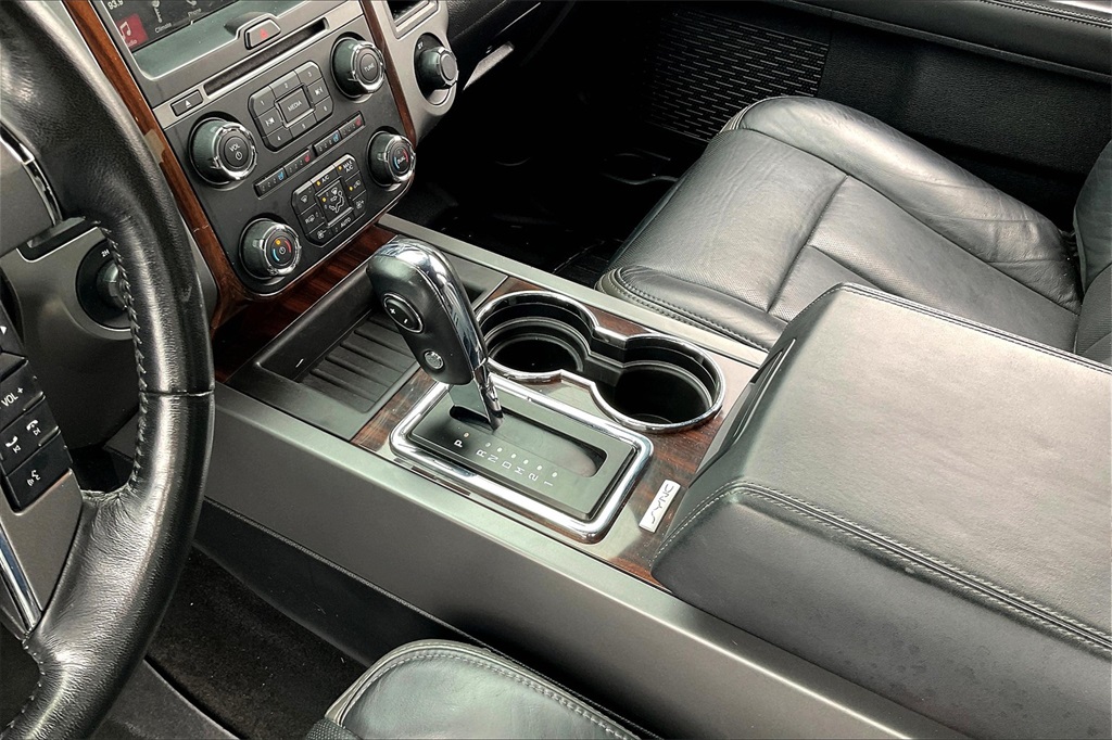 2016 Ford Expedition Platinum photo 15