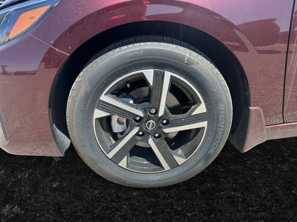 2025 Nissan Sentra SV photo 18
