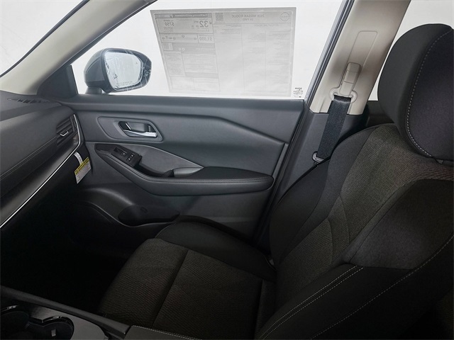 2026 Nissan Rogue SV photo 21