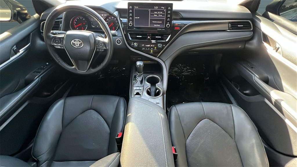 2021 Toyota Camry XSE photo 6