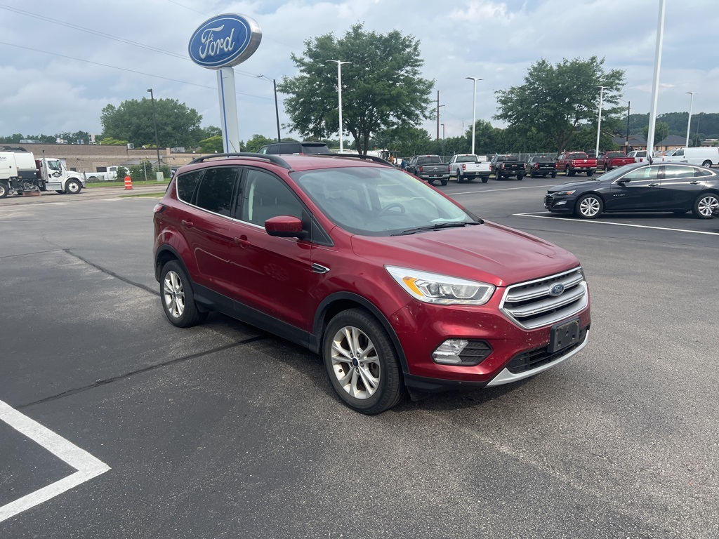 Used 2017 Ford Escape SE with VIN 1FMCU9GD6HUD85028 for sale in Winona, Minnesota