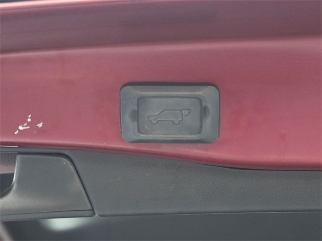 2021 Toyota RAV4 XLE Premium photo 18