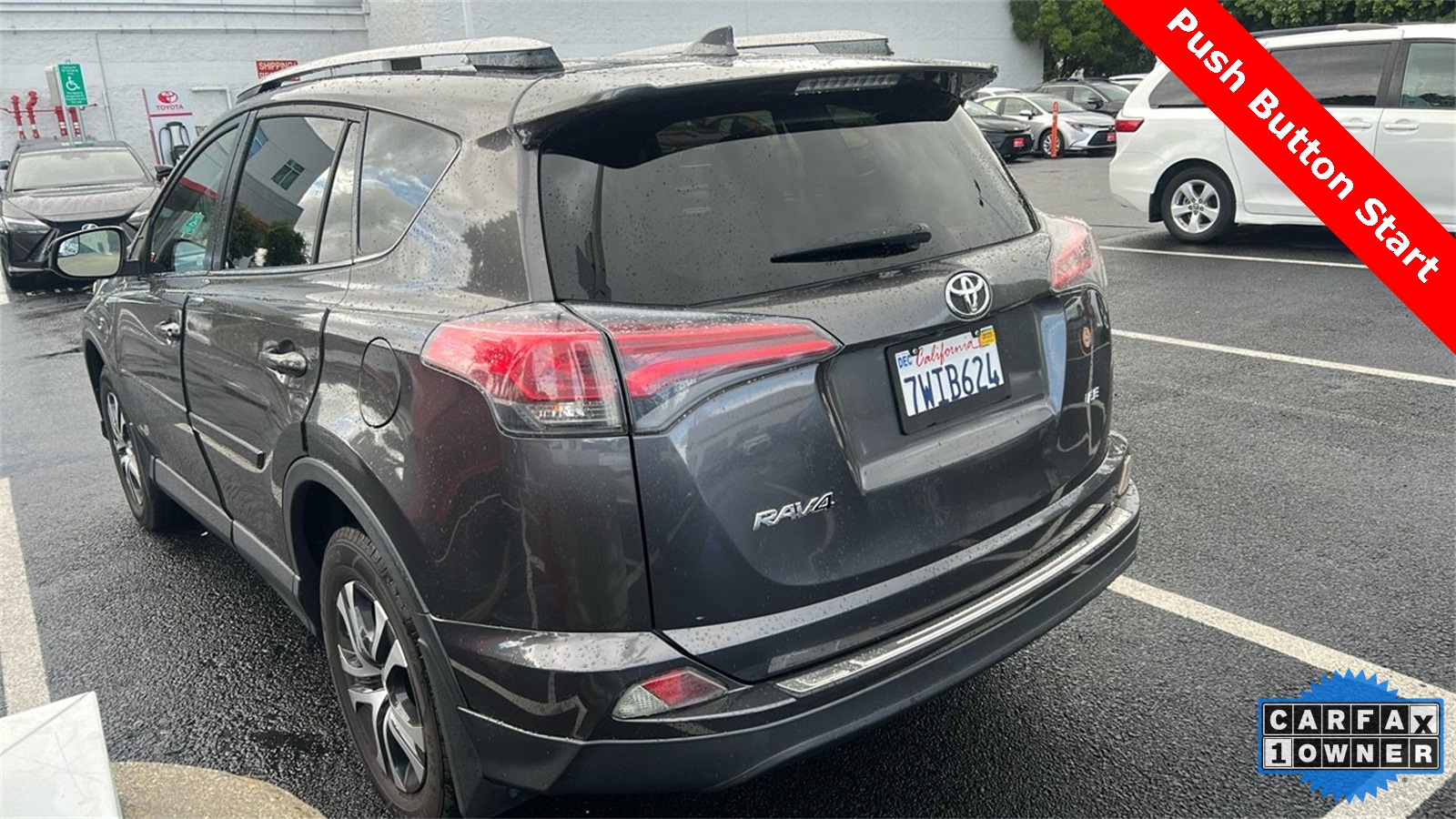 2017 Toyota RAV4 LE photo 2