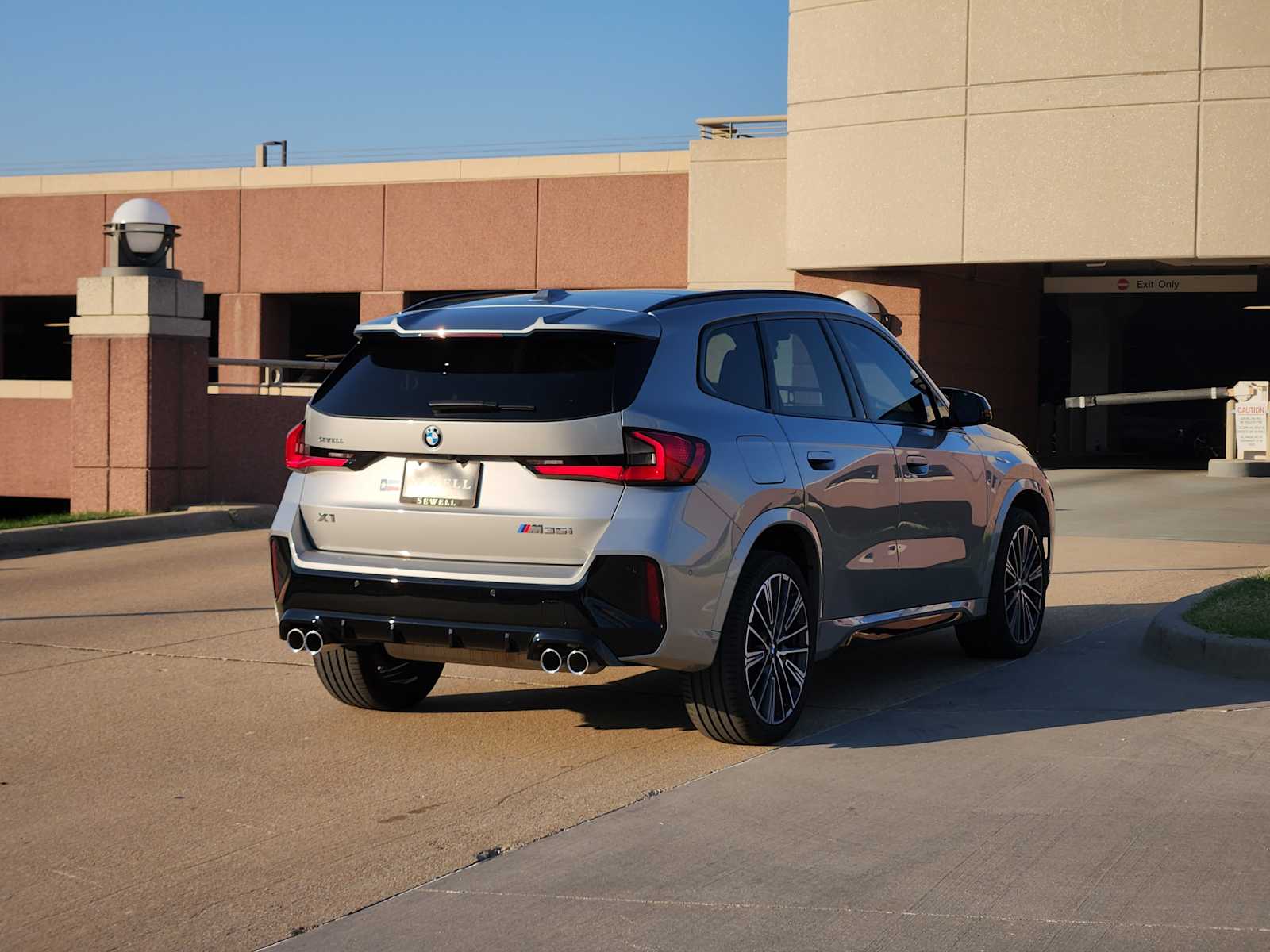 2025 Bmw X1 M35i photo 4