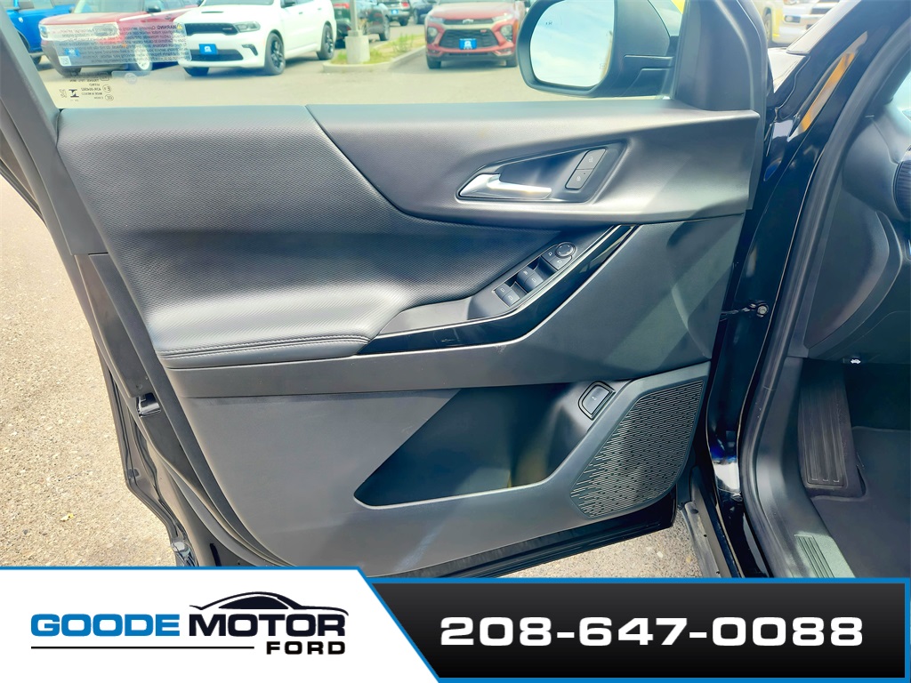 2025 Chevrolet Equinox LT photo 17