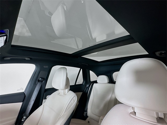 2026 Mercedes Benz GLC 300 photo 21