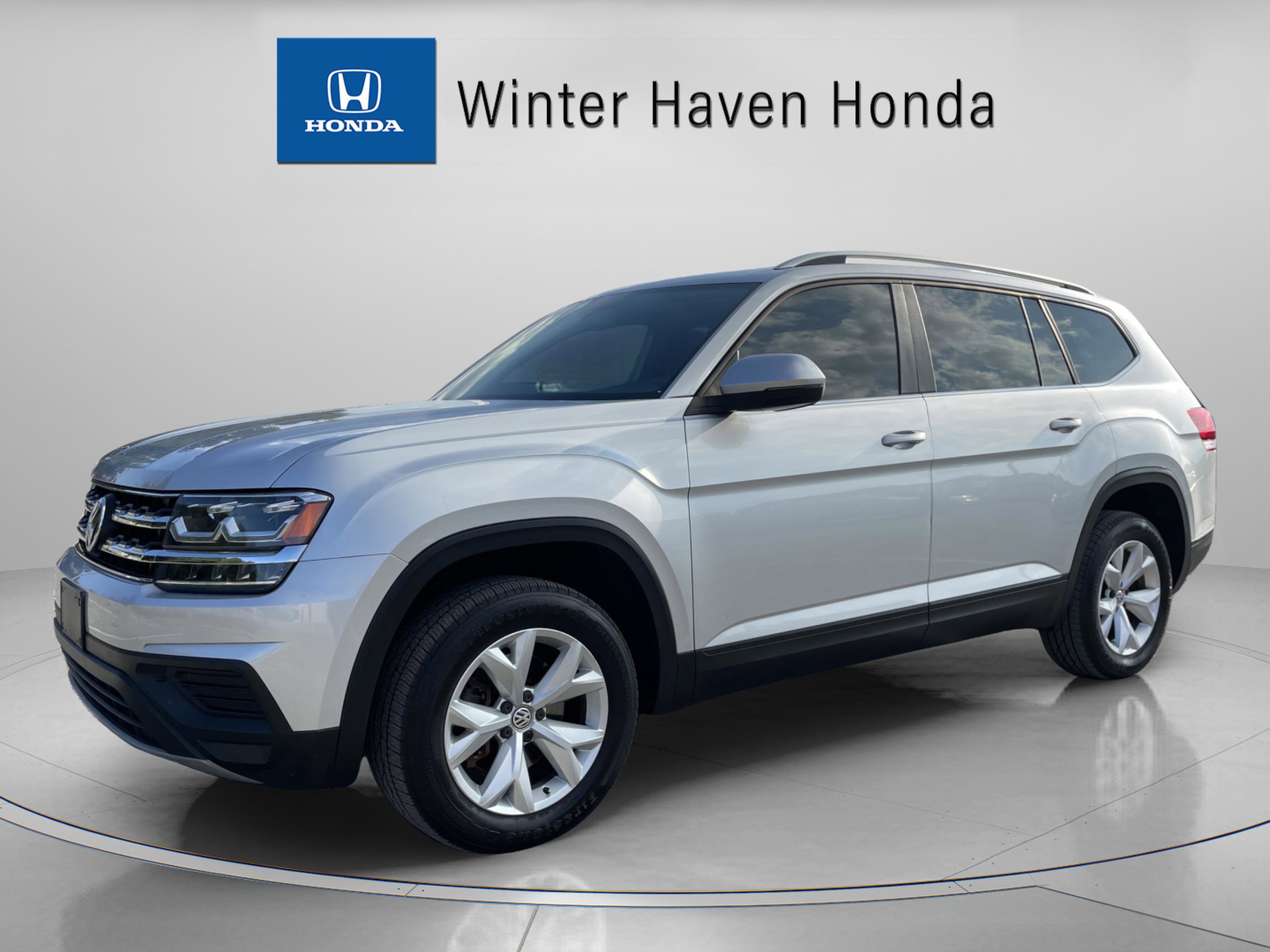 2018 Volkswagen Atlas Launch Edition photo 3