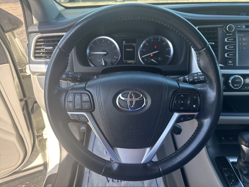 2019 Toyota Highlander Limited photo 3