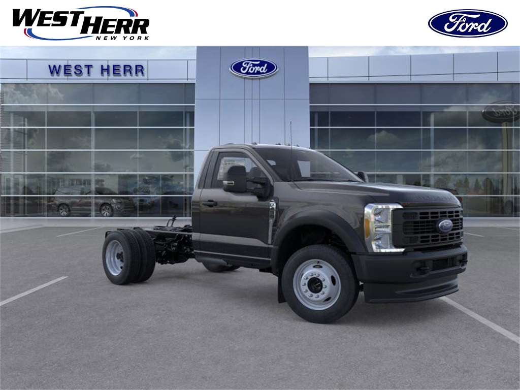 2025 Ford F-450 Super Duty Chassis Cab XL's photo