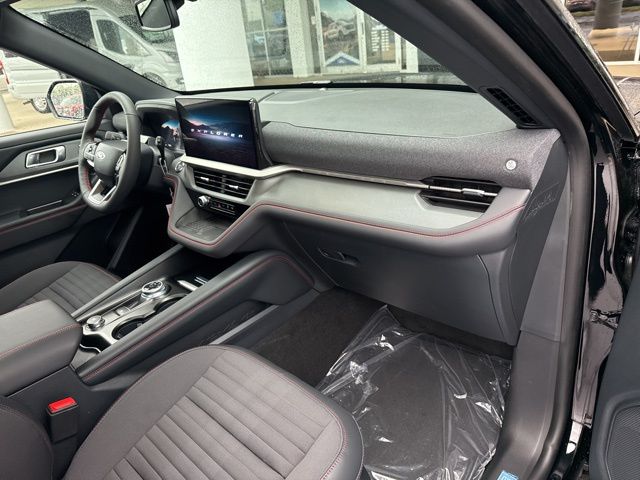 2025 Ford Explorer ST-Line photo 19