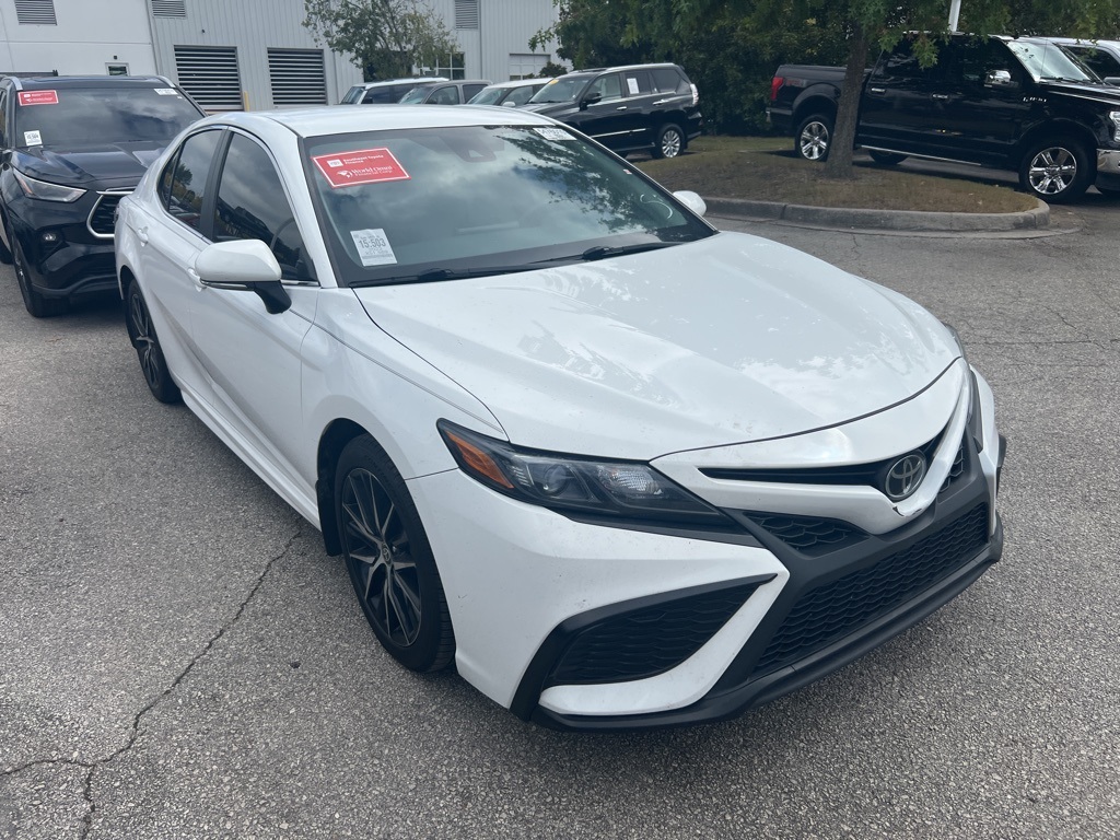 2023 Toyota Camry SE photo 4