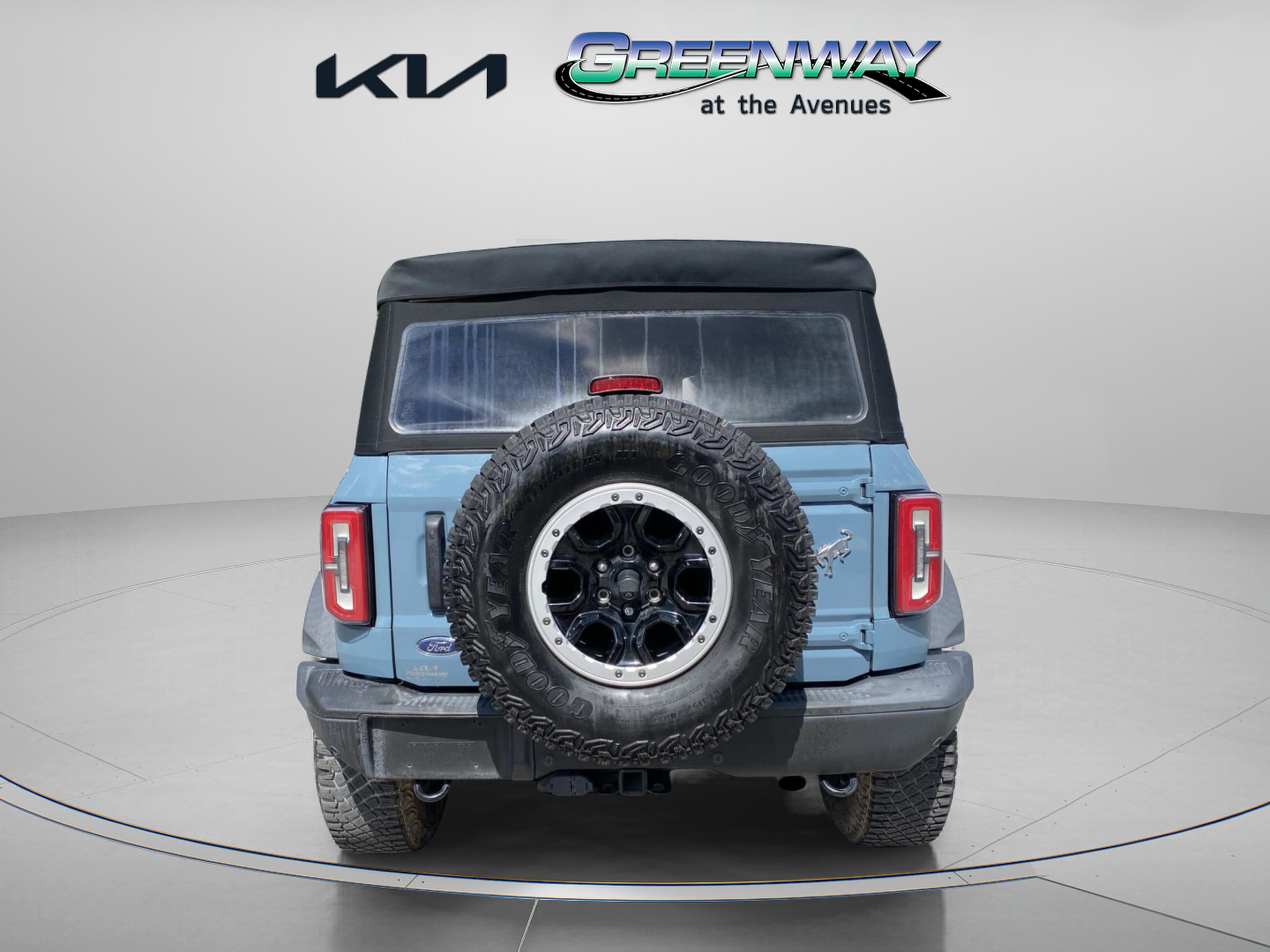 2022 Ford Bronco Badlands photo 2