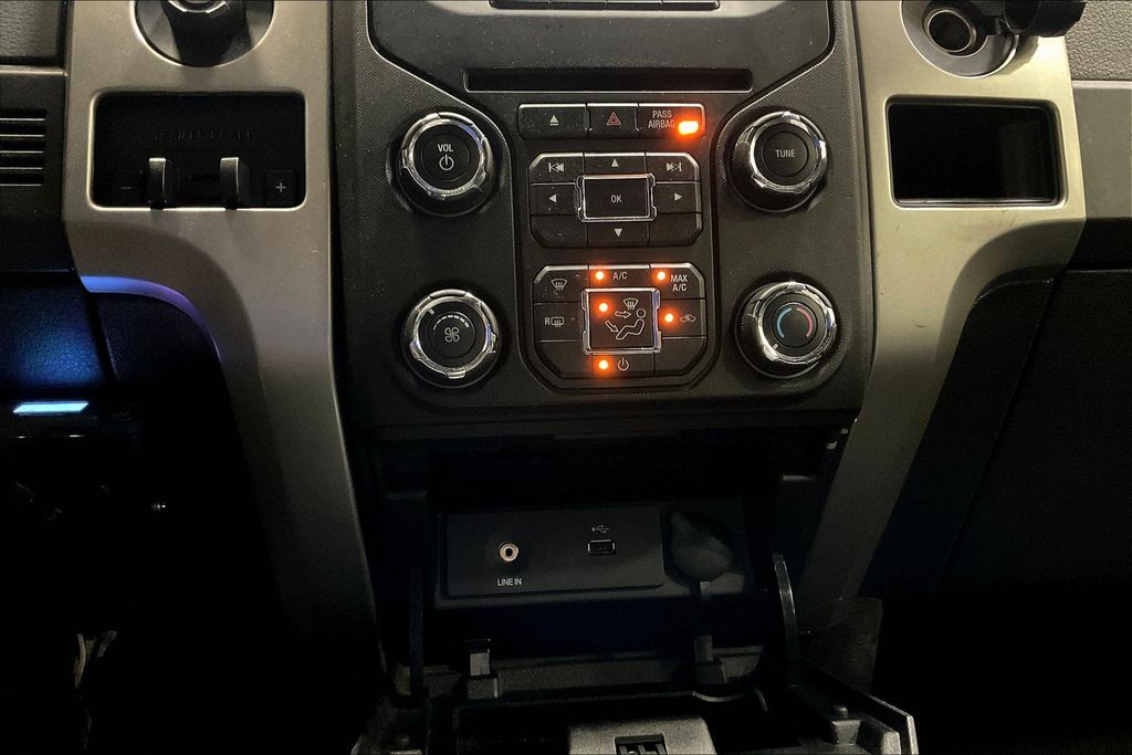 2013 Ford F-150 XLT photo 26