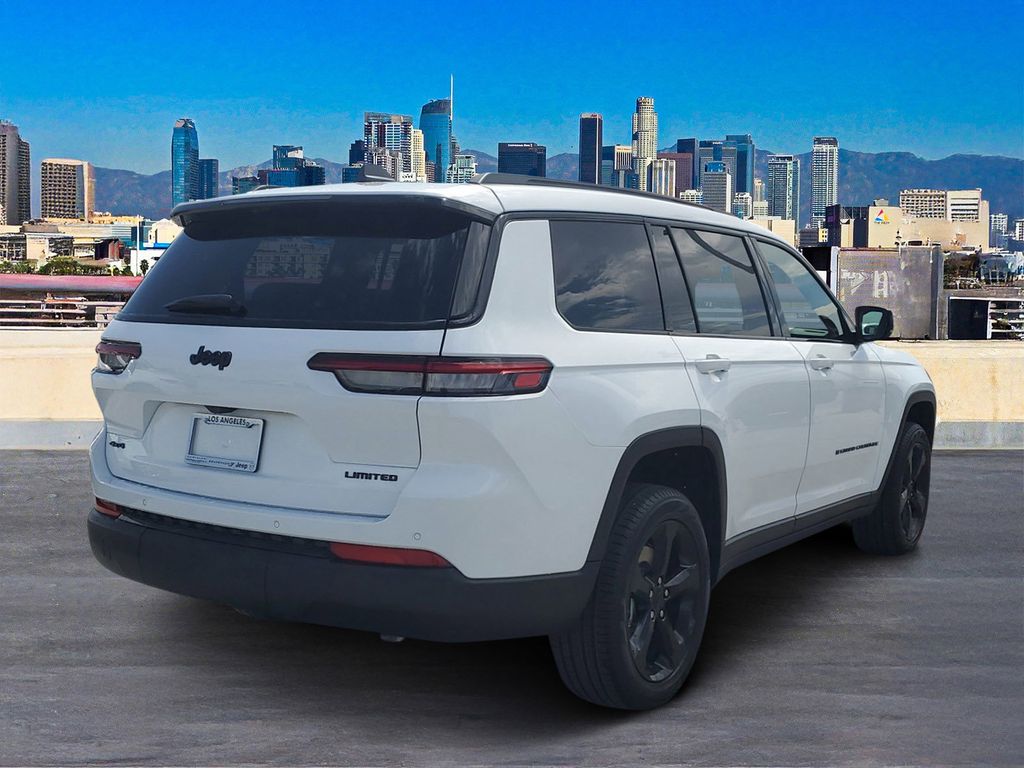 2025 Jeep Grand Cherokee Limited photo 2