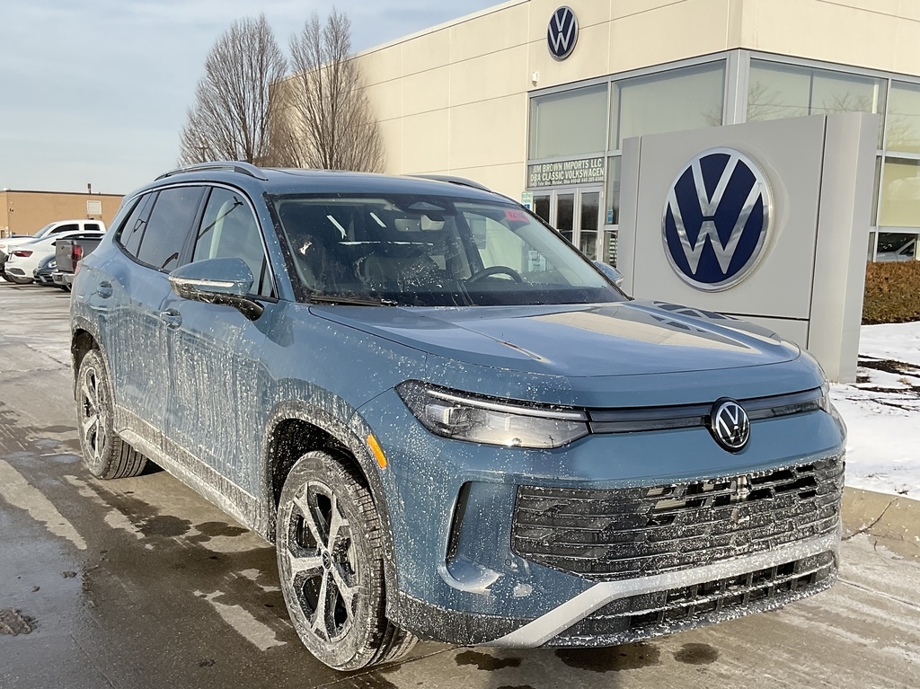 2026 Volkswagen Tiguan SE's photo