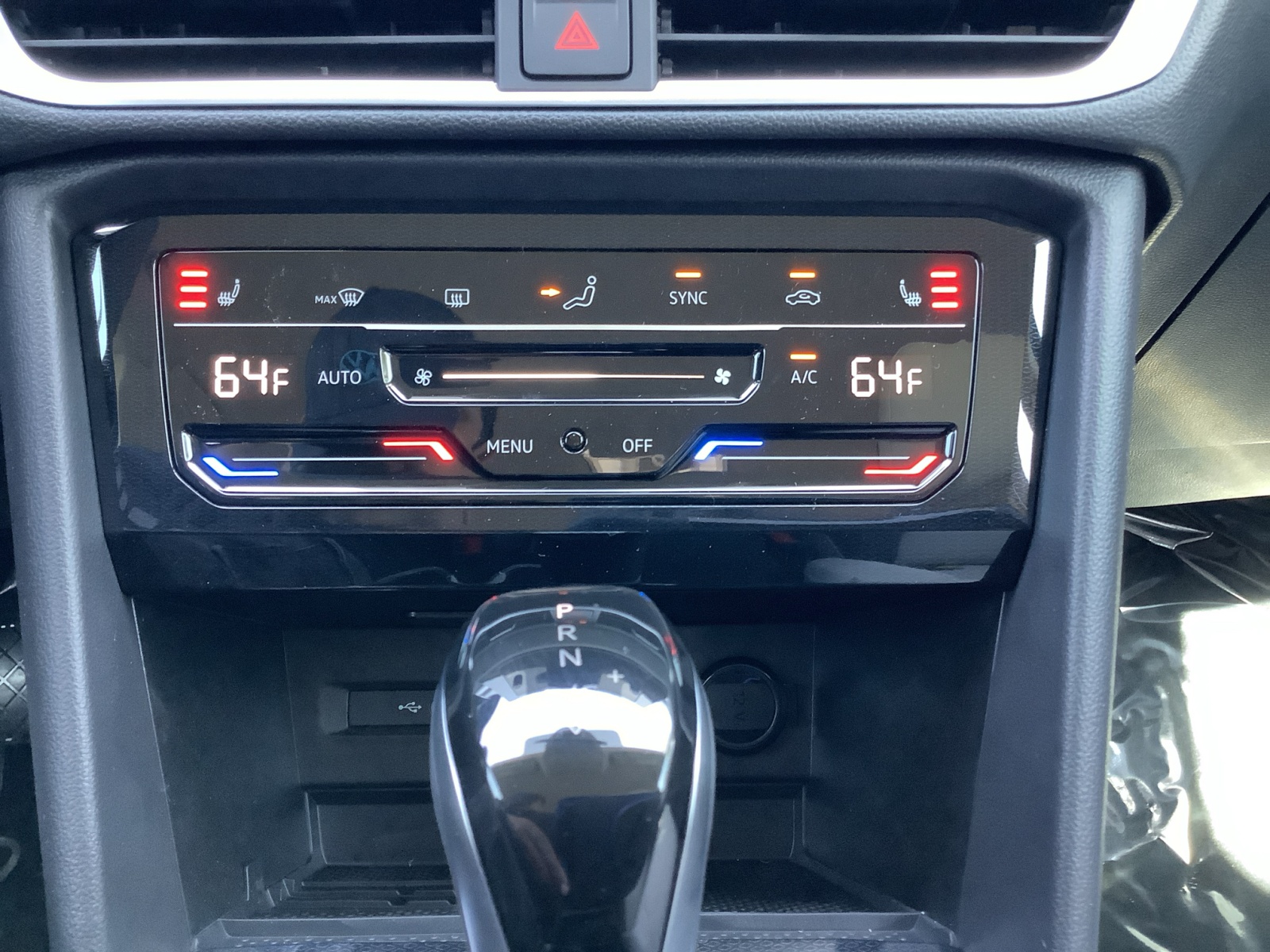 2025 Volkswagen Taos SE photo 21