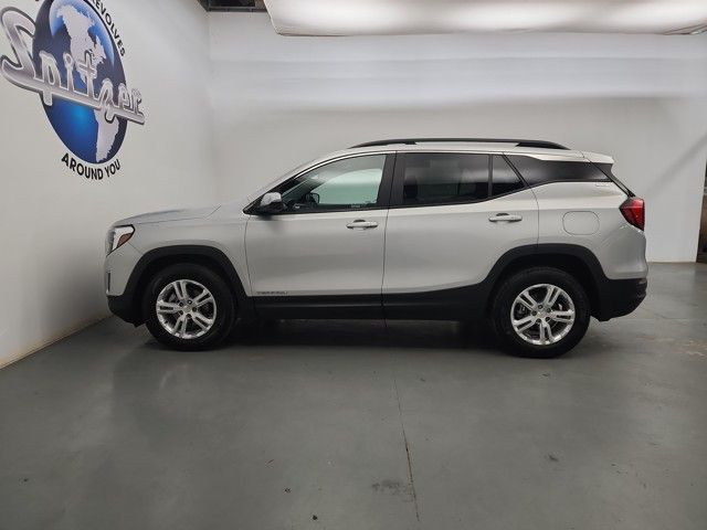 2021 Gmc Terrain SLE photo 2