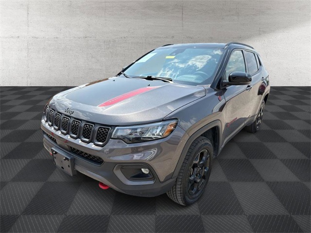2024 Jeep Compass Trailhawk photo 3