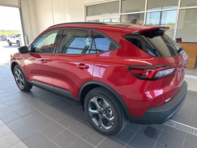 2025 Ford Escape ST-Line photo 5