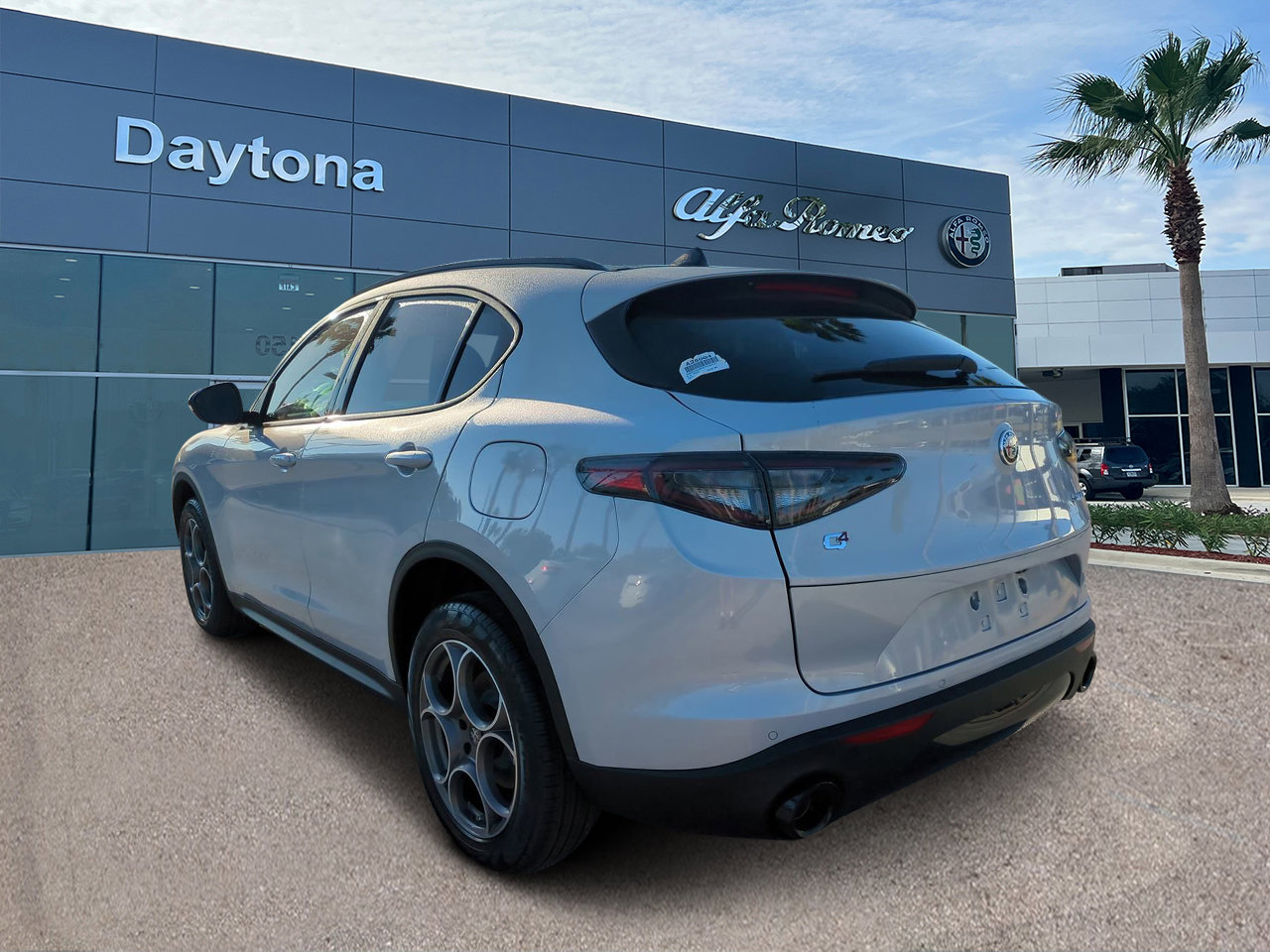 2025 Alfa Romeo Stelvio Sprint photo 5