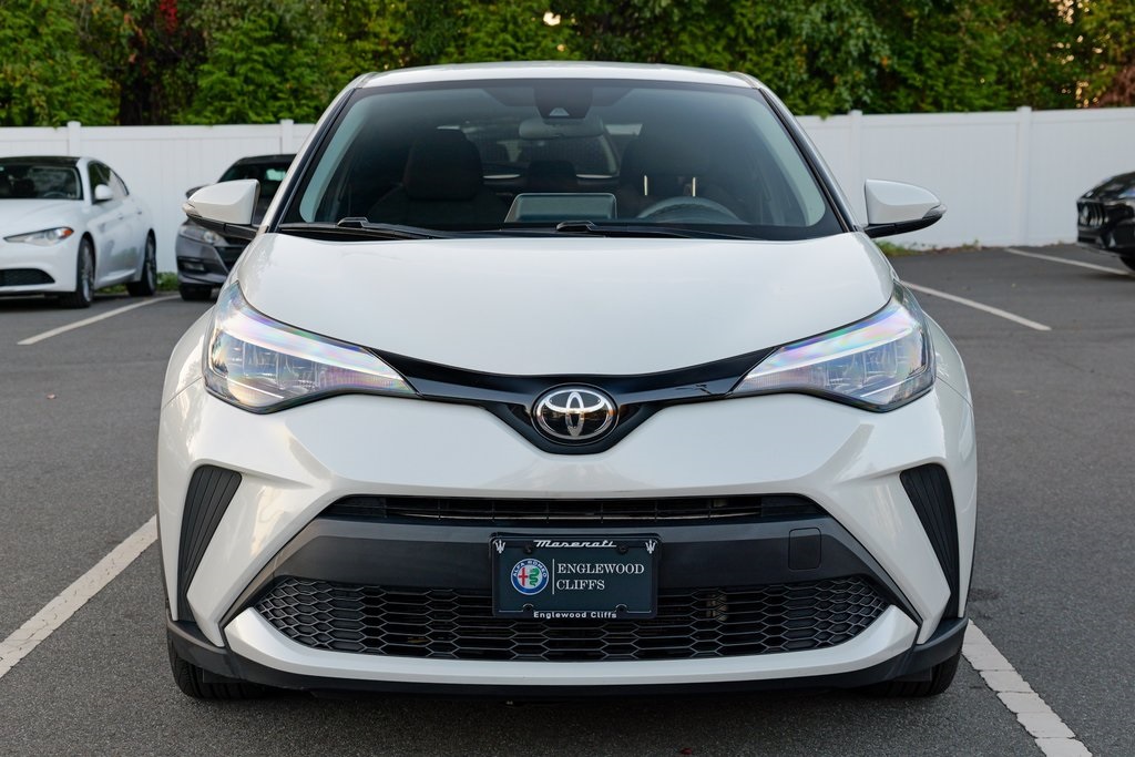 2020 Toyota C-HR LE photo 2