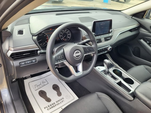 2023 Nissan Altima 2.5 SV photo 11