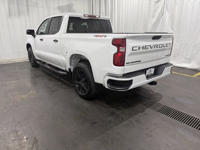 2025 Chevrolet Silverado 1500 Custom photo 3