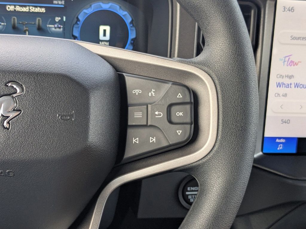 2025 Ford Bronco Base photo 22