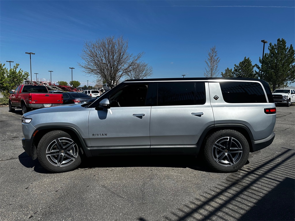 2025 Rivian R1S Adventure photo 4