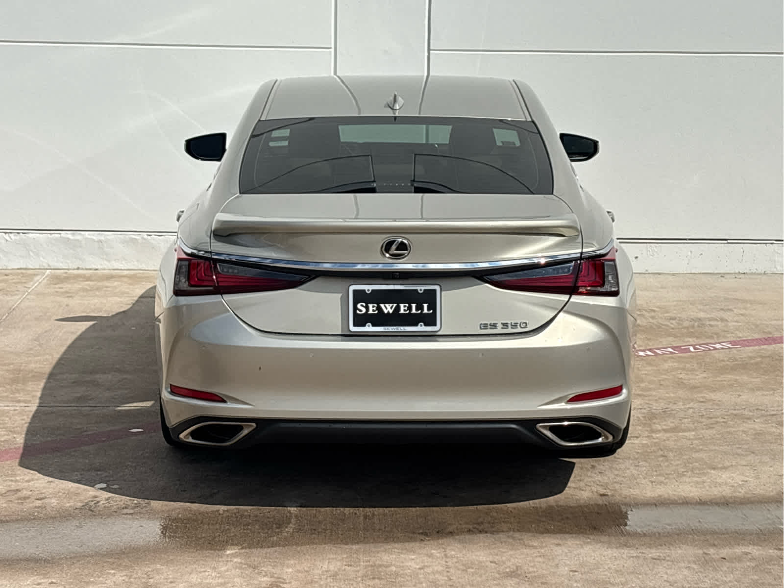 2020 Lexus ES 350 Luxury photo 4