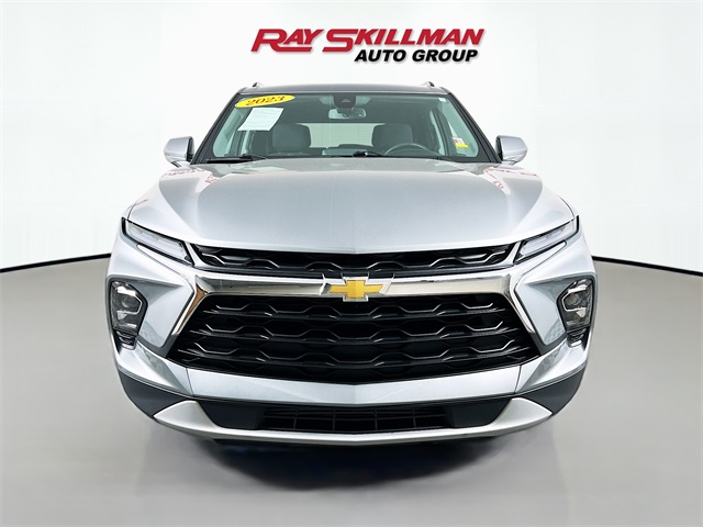 2023 Chevrolet Blazer 2LT photo 2