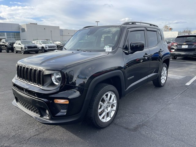 2021 Jeep Renegade Latitude photo 3